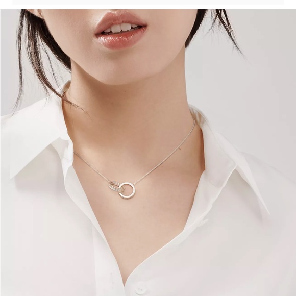 Tiffany 1837®
Interlocking Circles Pendant
in Silver, Small - Picture 2 of 2